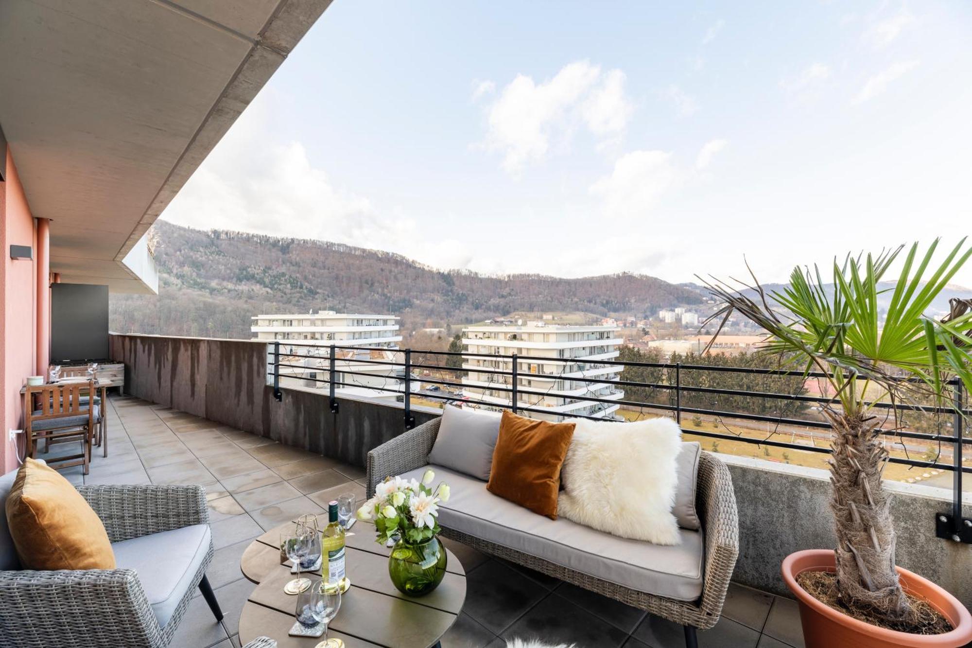 Edler Wohnraum Panoramablick 3 Sz Boxspringbetten, E-Ladestation, Kaffeevollautomat, Klima, Lift, Terrasse & 2Xtg Γκρατς Εξωτερικό φωτογραφία